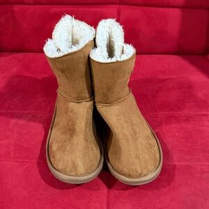 Women's Tan Faux-Suede Fleece-Lined Ankle Booties